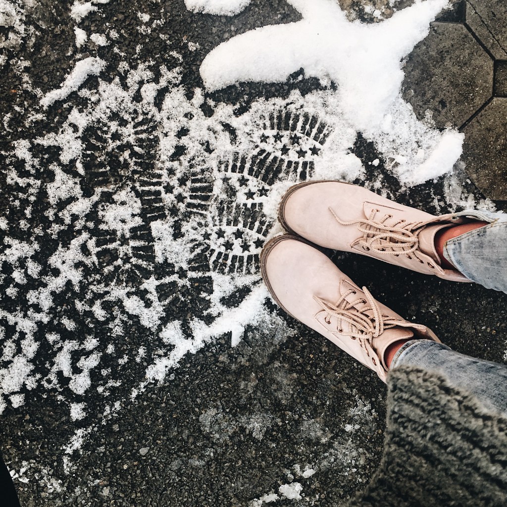 Deichmann розови боти