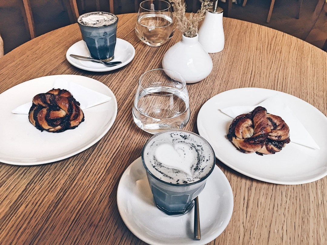 Charcoal latte with activated charcoal