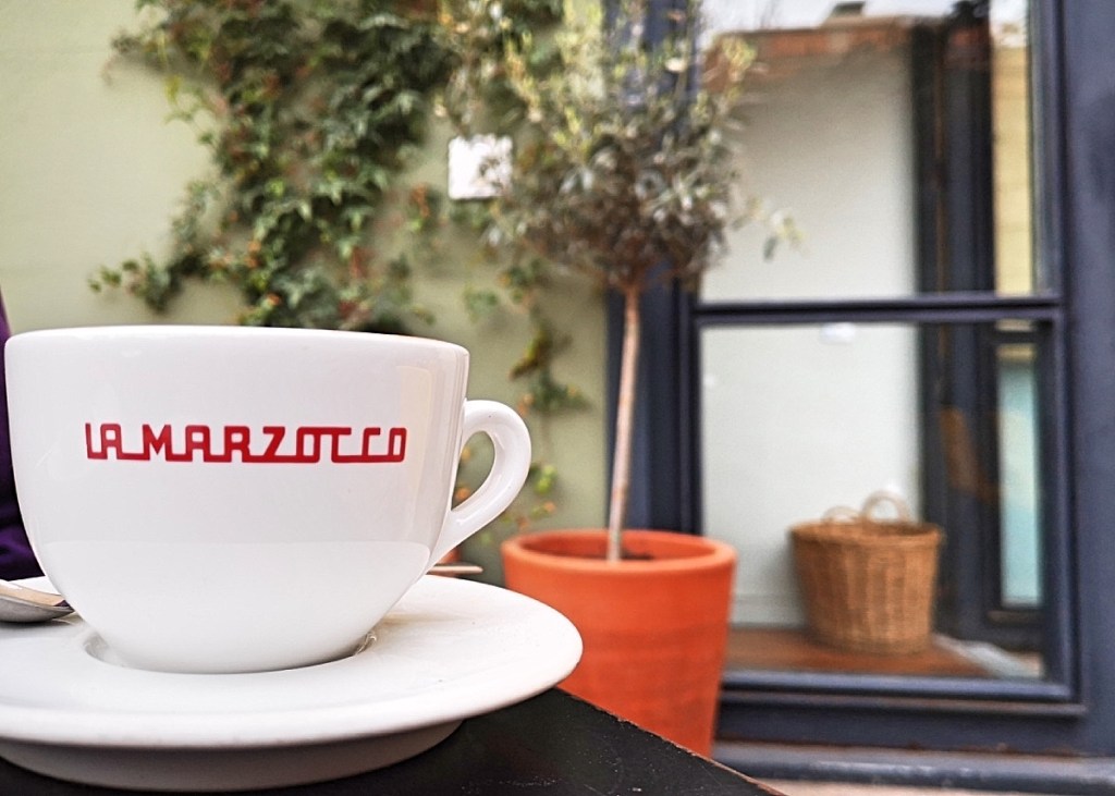 Federal Cafe Barcelona - La Marzocco coffee machine