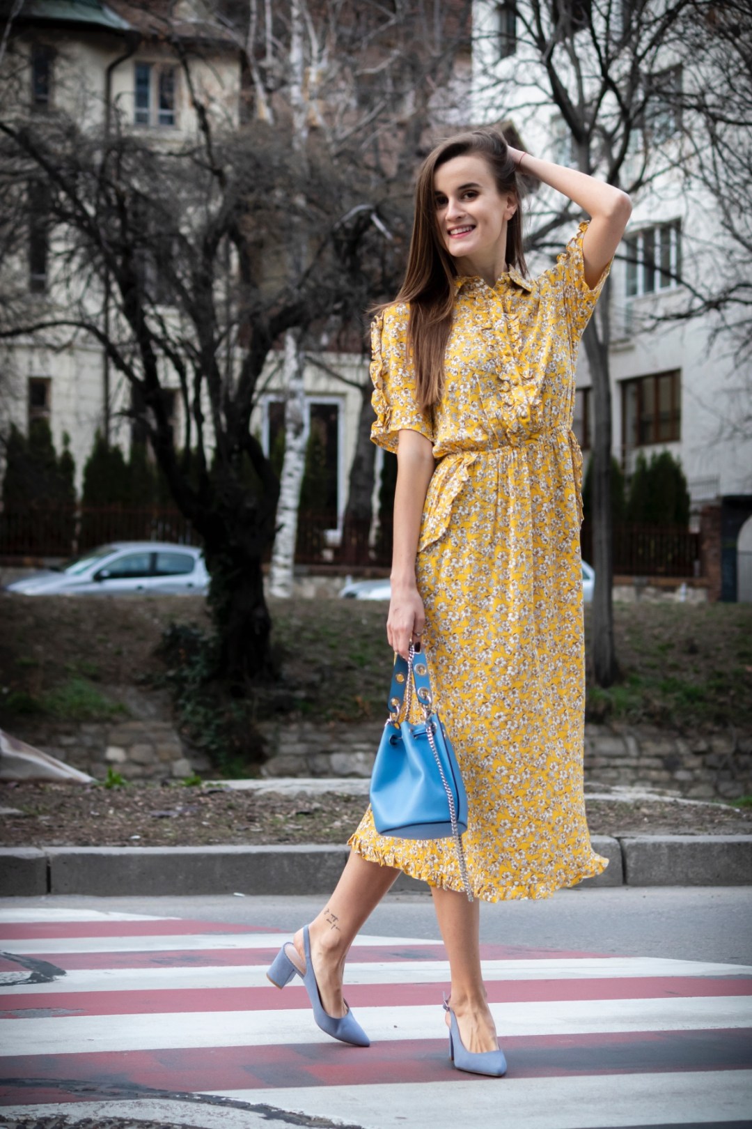 Midi dress with floral pattern for Spring 2019