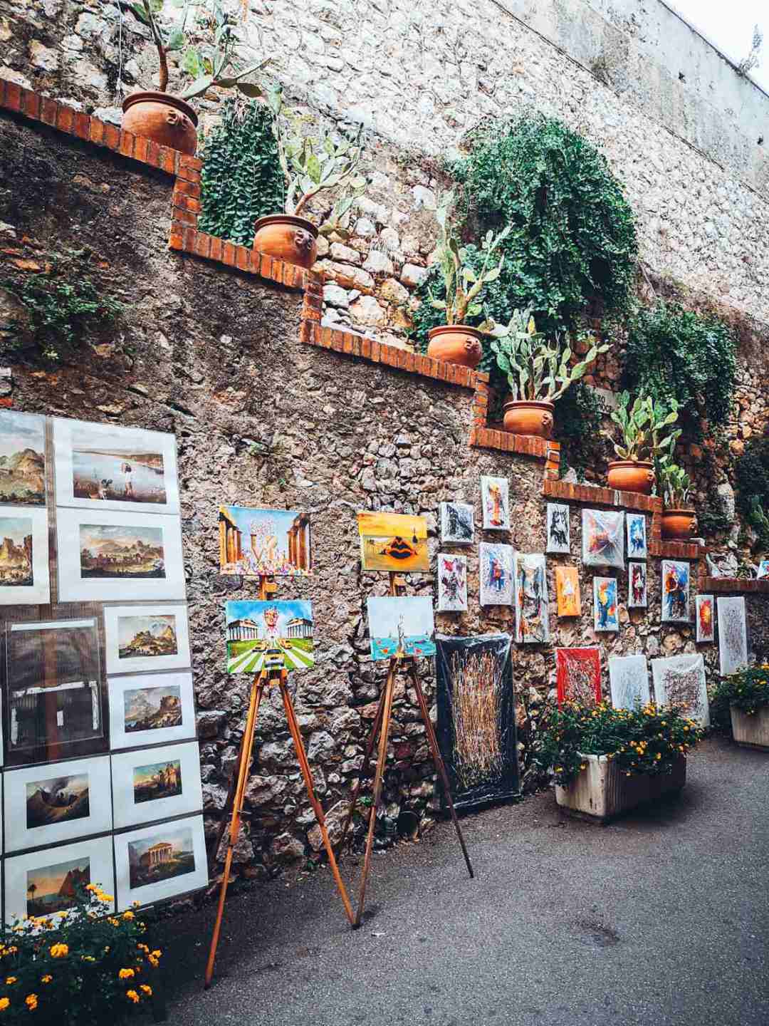 street artists in Taormina Sicily