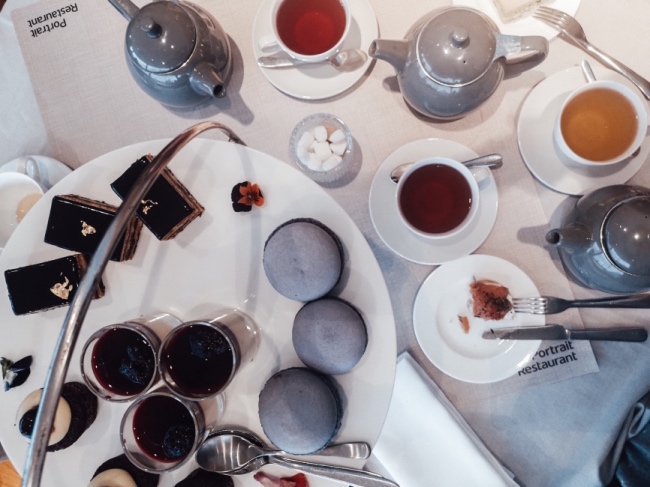 Скоунс и следобеден чай в Англия