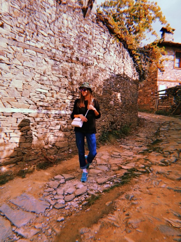 село Лещен къщи ново строителство