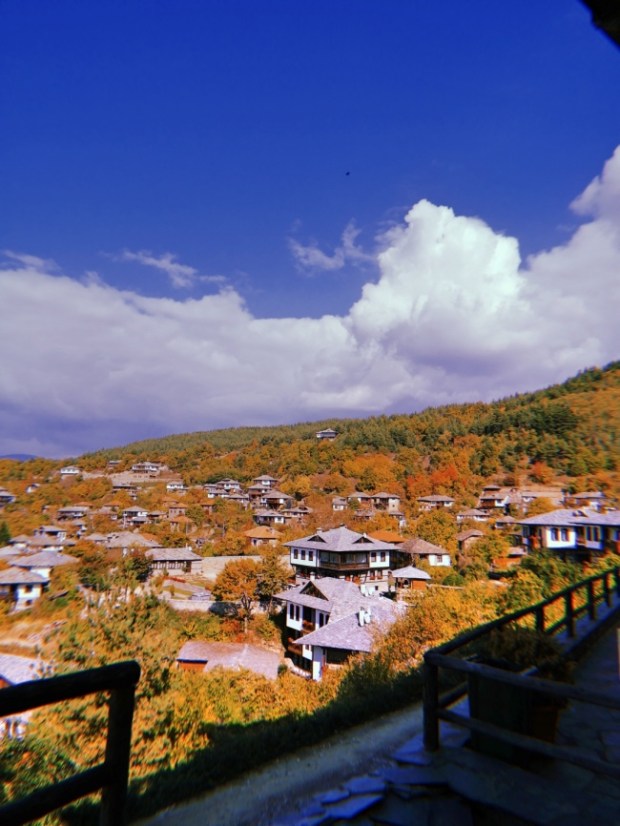 Лещен България къщички