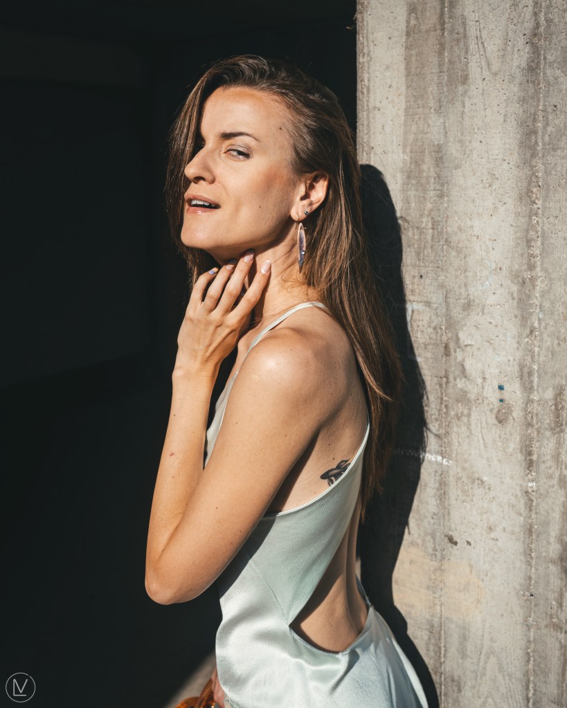 Нежна рокля от коприна - Лилия Дакова